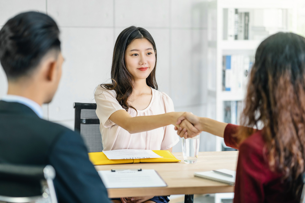 外国人採用の求人票の英語での書き方